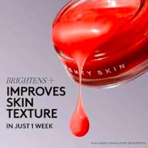 Fenty Cherry Dub mask